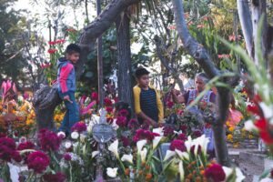 Photo d'enfants pendant la fête des morts au Mexique © Estelle Hertault