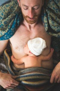 bébé et son papa